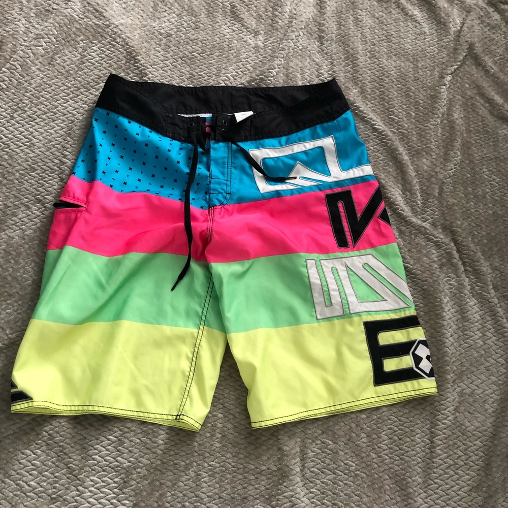 Men’s Quiksilver board shorts
